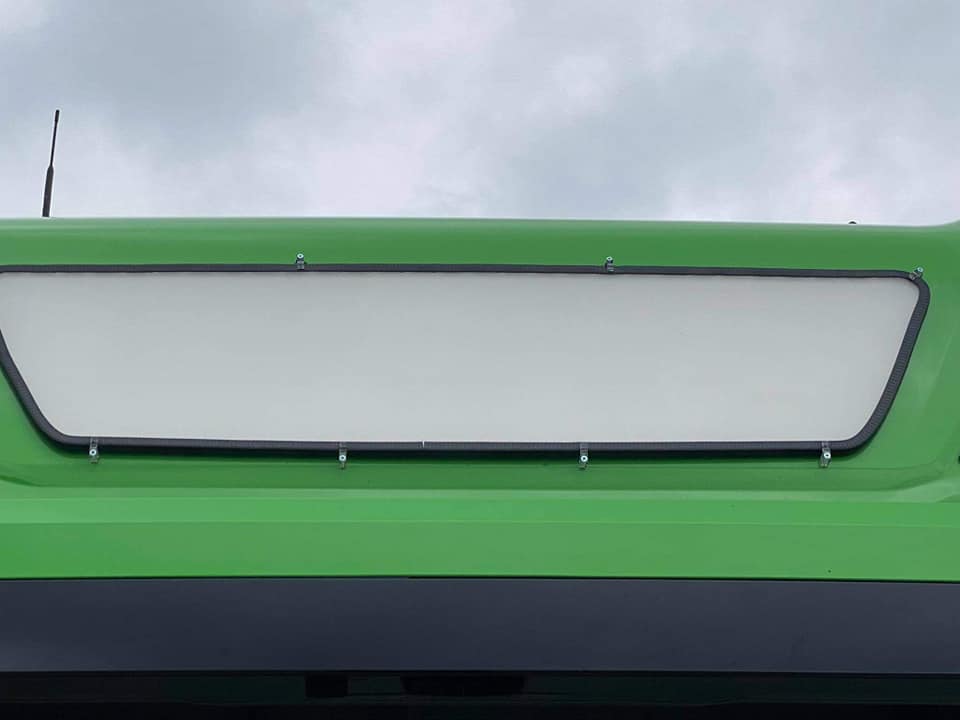 Flat roof sign for all trucks