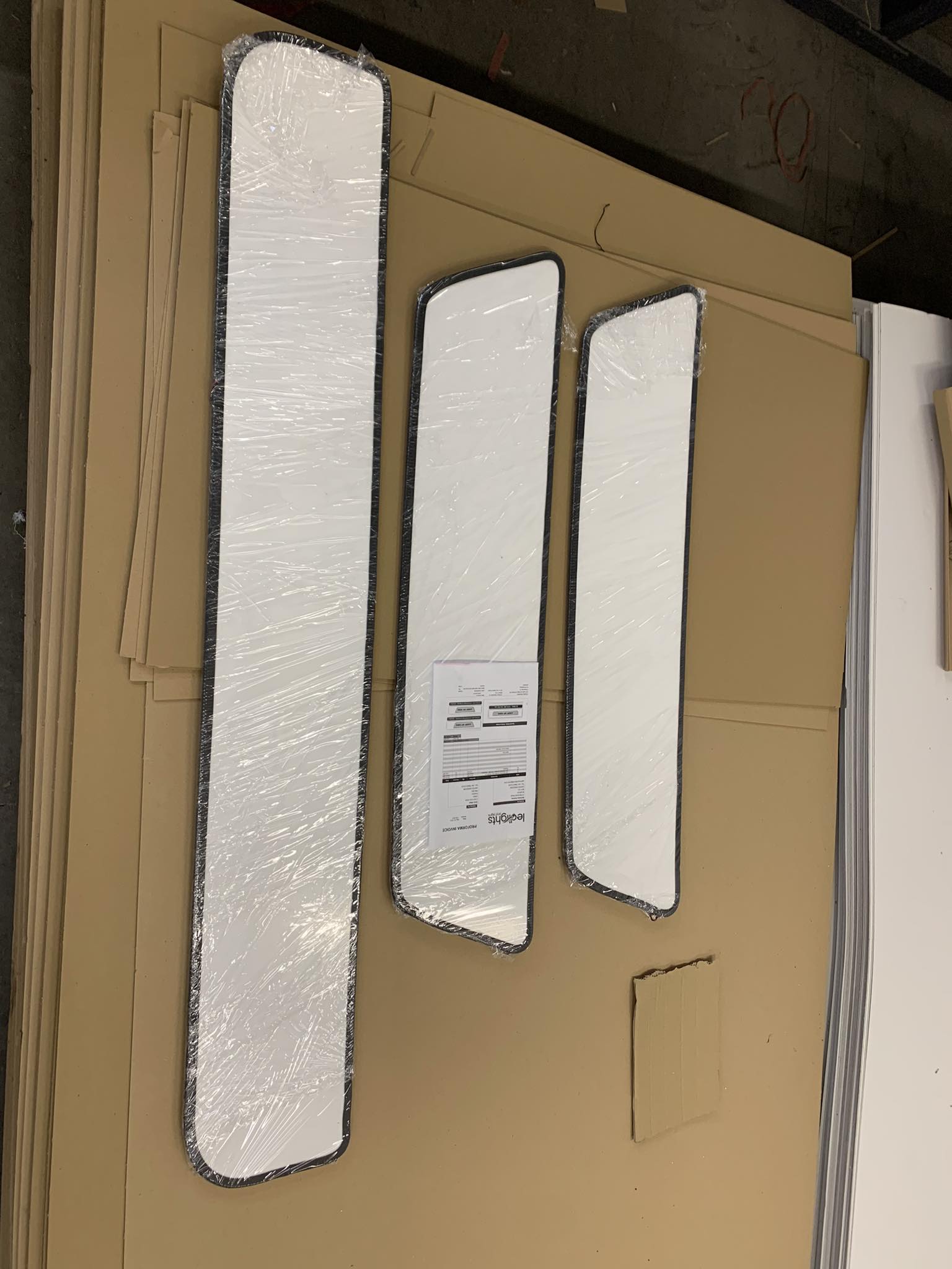 Flat roof sign for all trucks