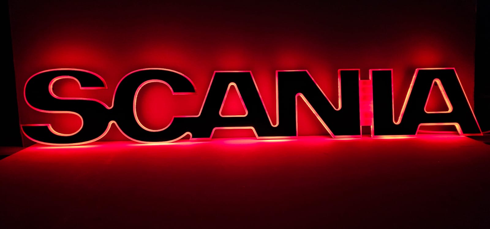 Scania sign rear cab (orange, white, red)