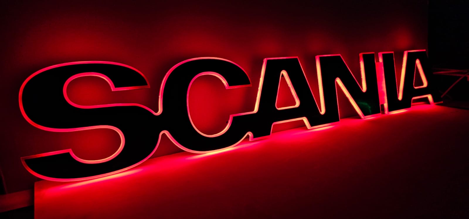 Scania sign rear cab (orange, white, red)