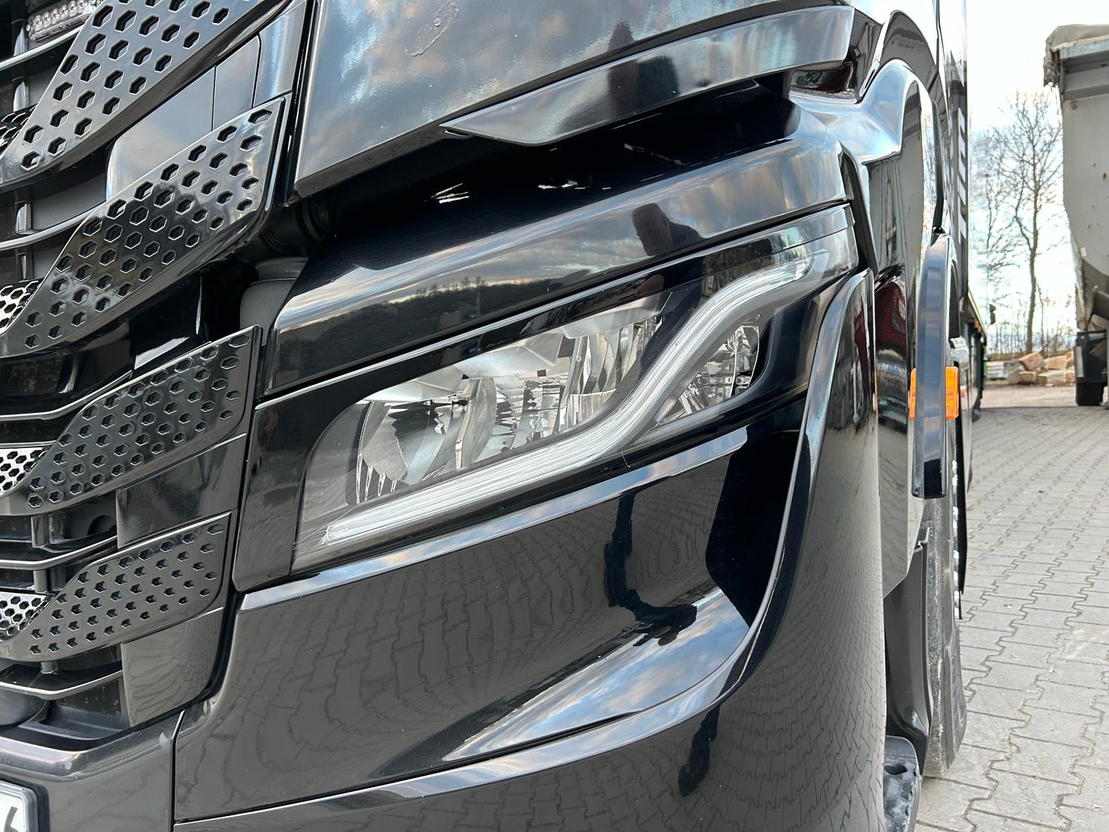 Iveco (S-Way) headlight cover Evil Look suitable