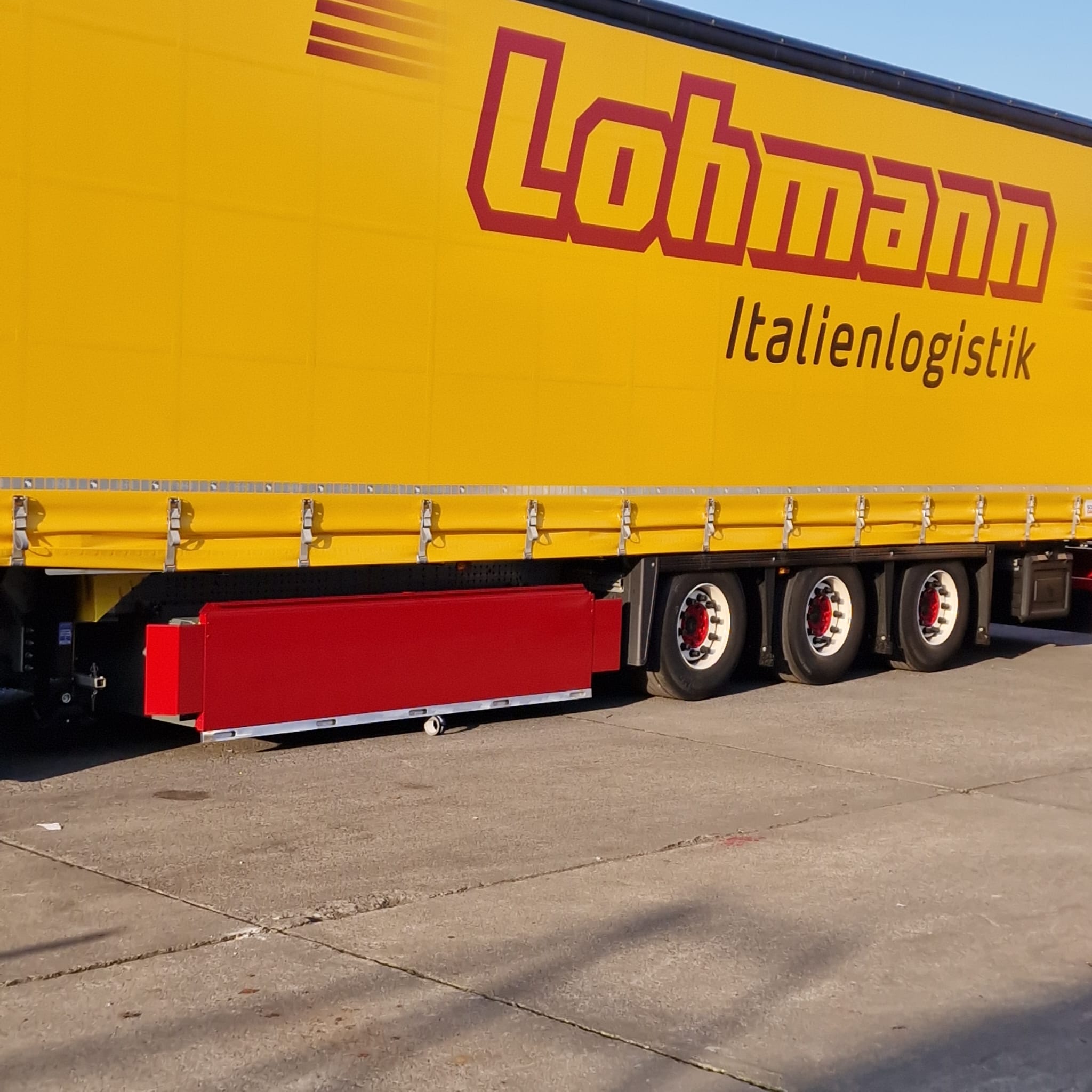 Scania NG stainless steel side panel