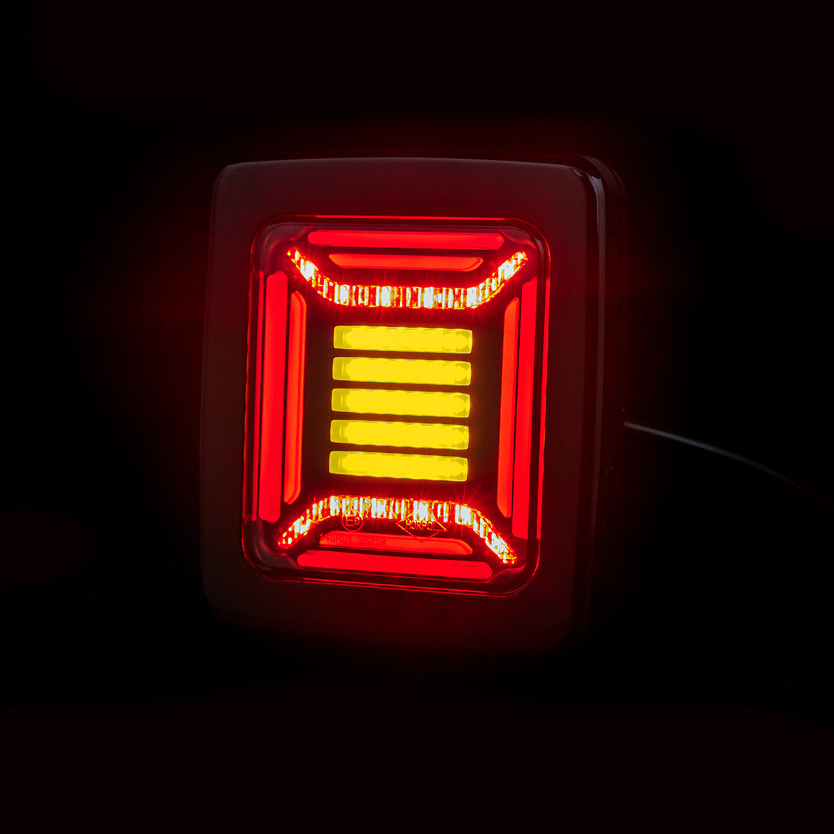 HORPOL LED Rückleuchte CUBE LZD 2877 mit schwarzem Rahmen – 12/24V Multifunktions-Heckleuchte