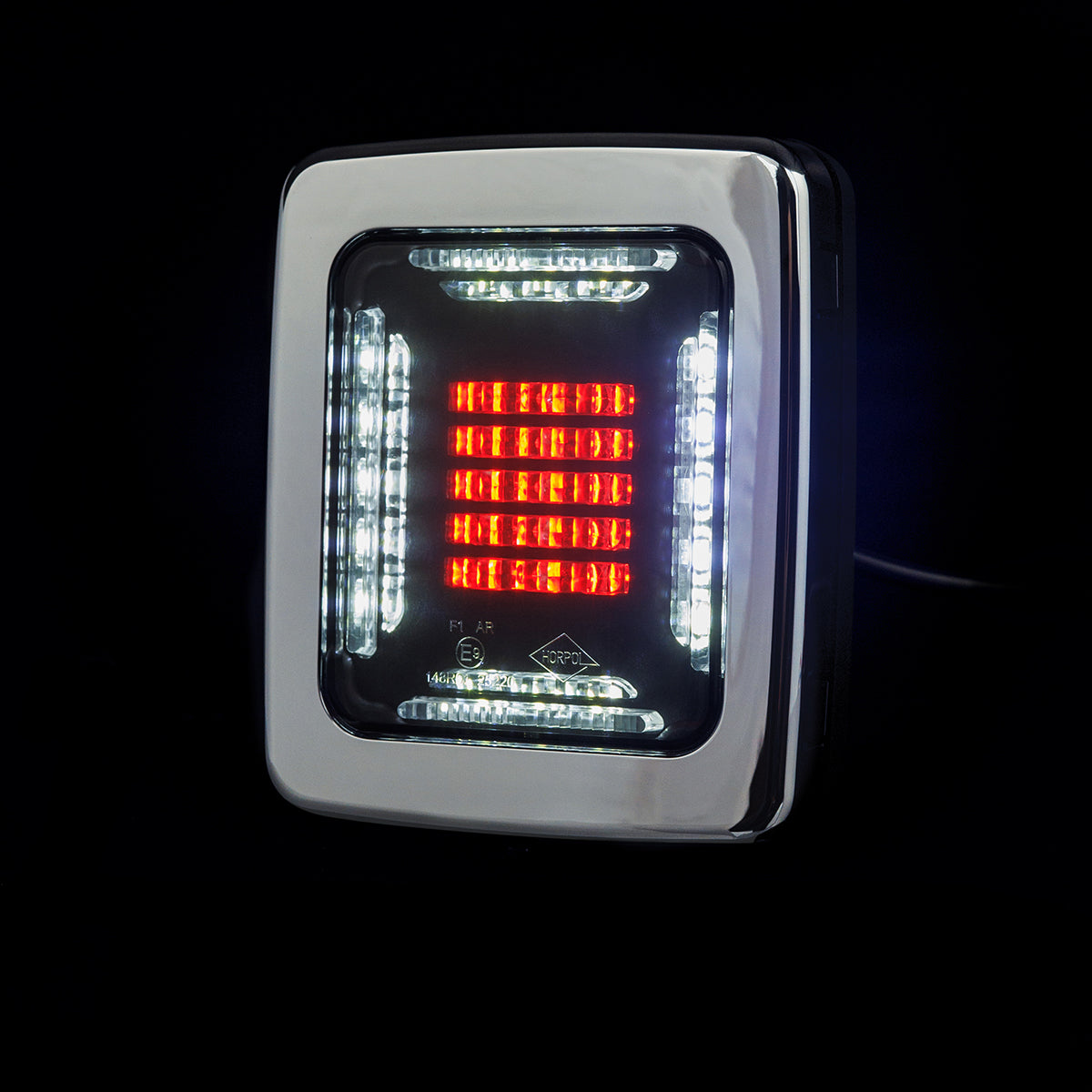 HORPOL LED Rückleuchte CUBE LZD 2879 mit metallisiertem Rahmen – 12/24V Rückfahr- & Nebelschlussleuchte IP68