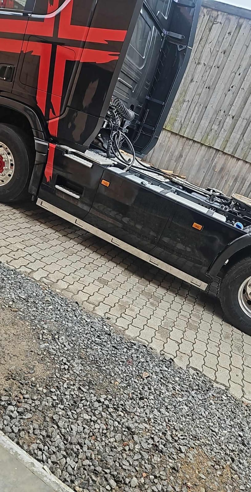 Scania NG stainless steel side panel