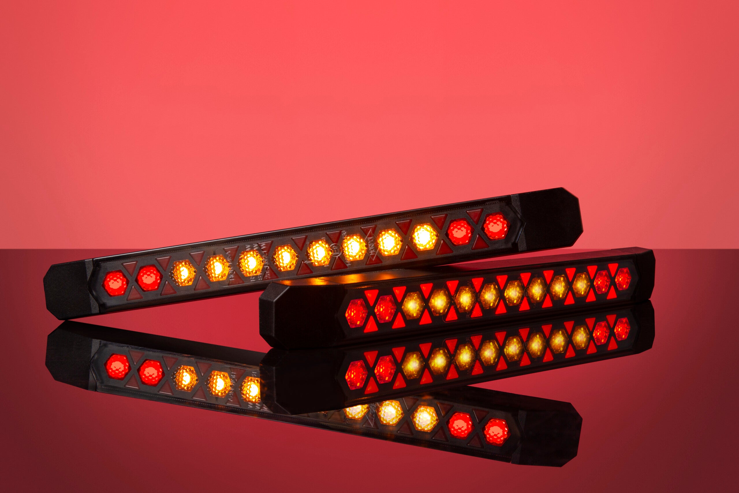 Integrierte Rückleuchte mit dynamischem Blinker Horpol LZD 3141