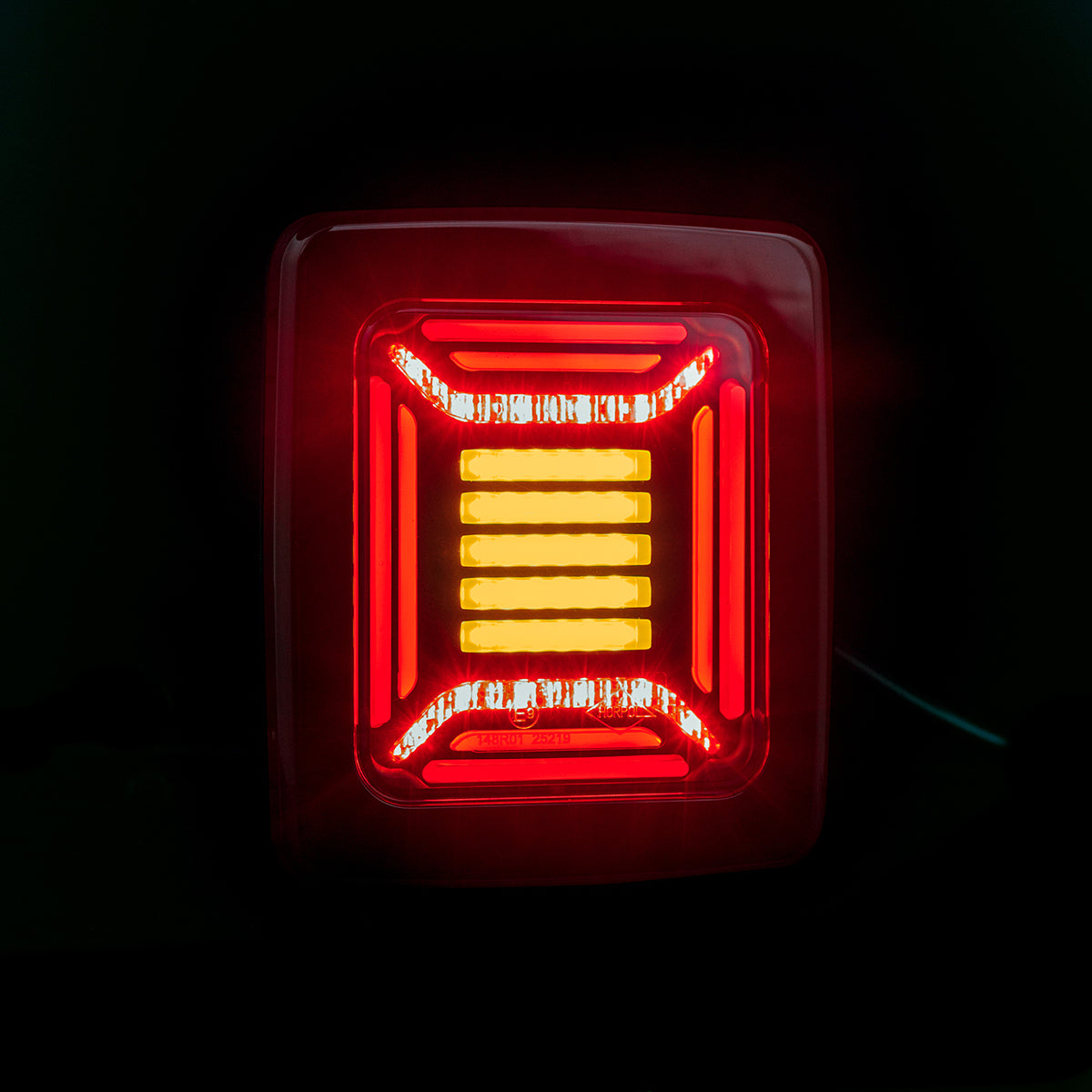 HORPOL LED Rückleuchte CUBE LZD 2877 mit schwarzem Rahmen – 12/24V Multifunktions-Heckleuchte