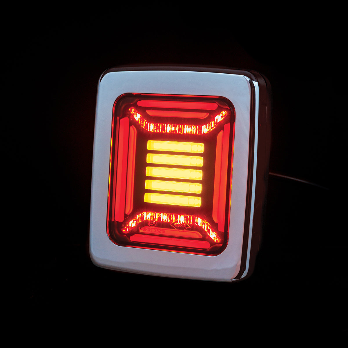 HORPOL LED Rückleuchte CUBE LZD 2880 mit metallisiertem Rahmen – 12/24V Multifunktions-Heckleuchte